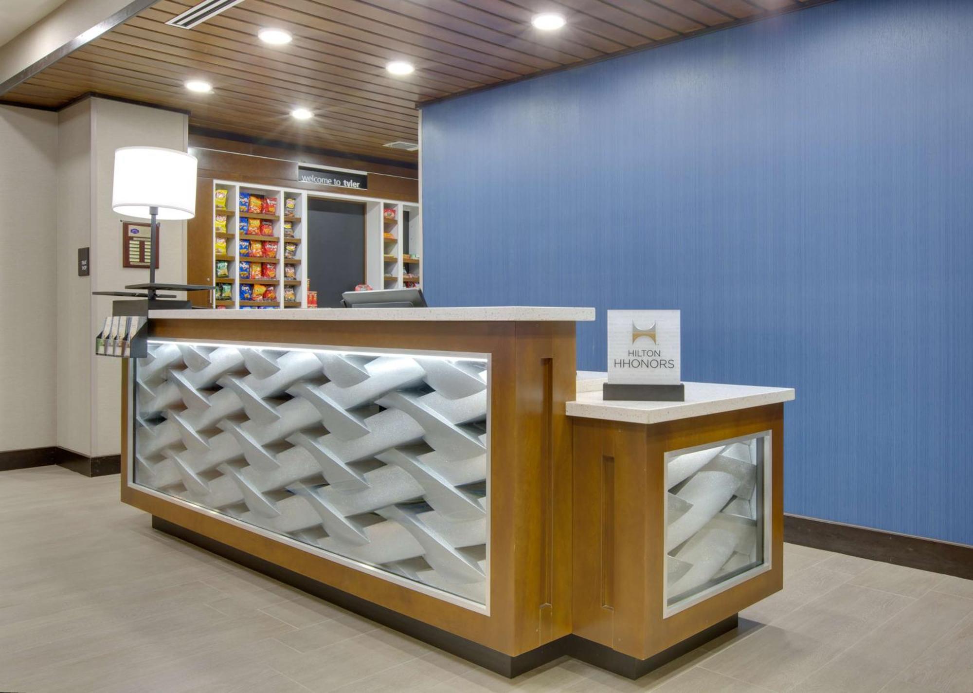 Hampton Inn & Suites Tyler-South Exteriör bild